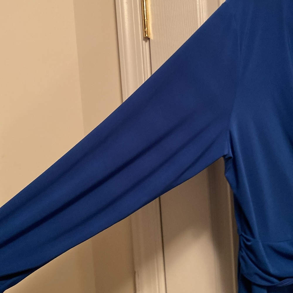 Brand New Ashley Stewart Blue Twist Front Top…size 14/16 - Picture 3 of 5